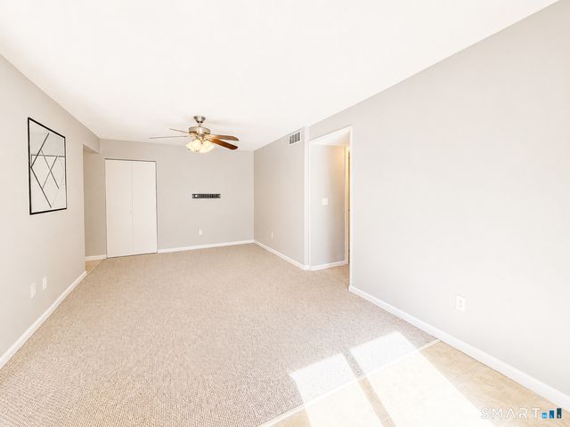 10 Woodsedge Drive 6A, Newington, CT 06111