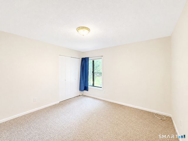 10 Woodsedge Drive 6A, Newington, CT 06111
