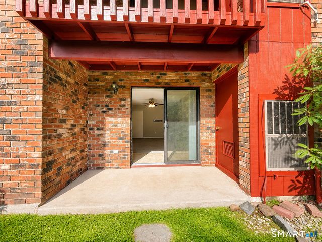 10 Woodsedge Drive 6A, Newington, CT 06111