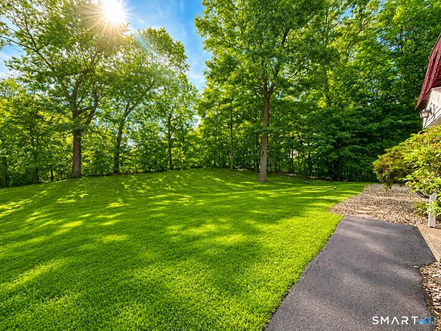 10 Woodsedge Drive 6A, Newington, CT 06111