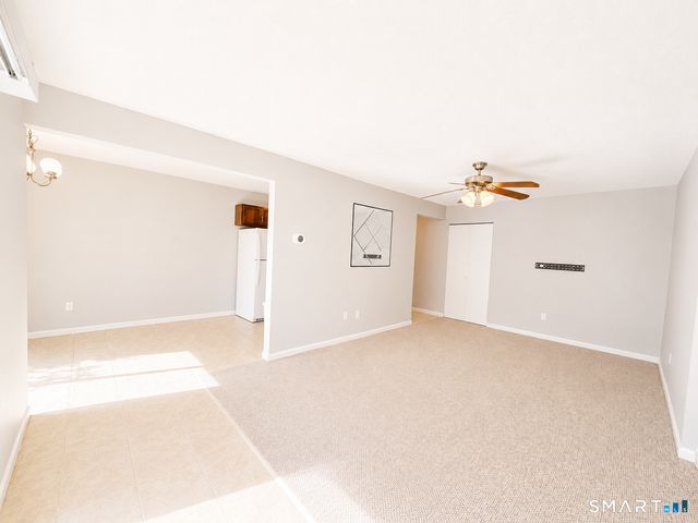 10 Woodsedge Drive 6A, Newington, CT 06111