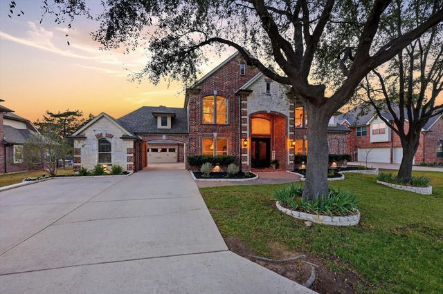 1110 Durango Circle, Shady Shores, TX 76208