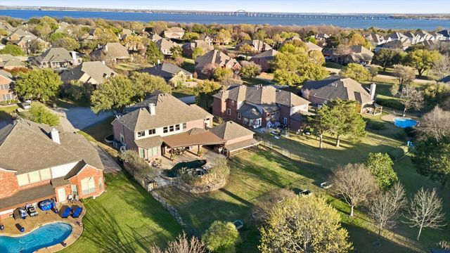 1110 Durango Circle, Shady Shores, TX 76208