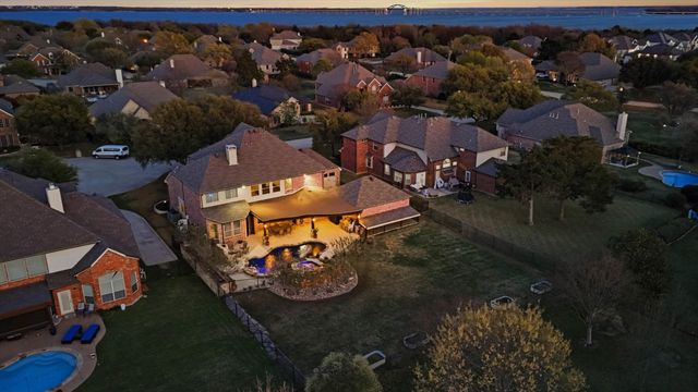 1110 Durango Circle, Shady Shores, TX 76208