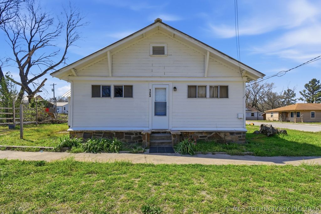 123 7th Street, Barnsdall, OK 74002