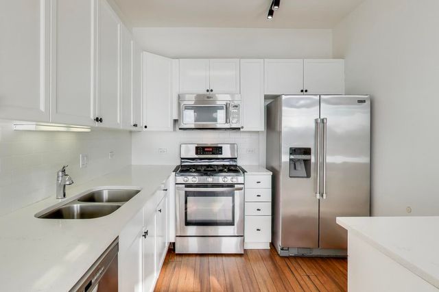 1001 W MADISON Street 704, Chicago, IL 60607