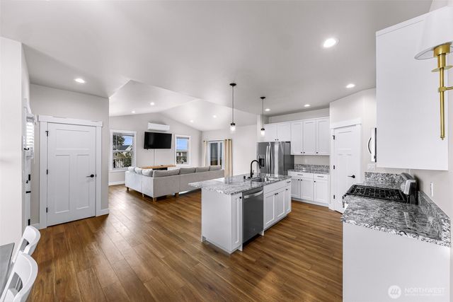 1913 Benjamin Court, Lynden, WA 98264