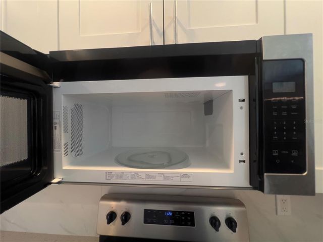 1038 NE VAN LOON TERRACE, Cape Coral, FL 33909