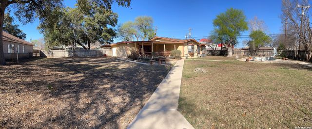 102 Audrey Alene Dr., San Antonio, TX 78216