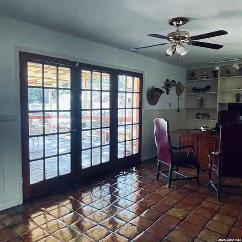 102 Audrey Alene Dr., San Antonio, TX 78216