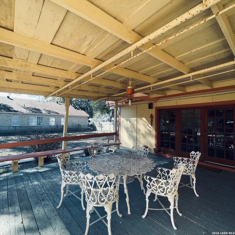 102 Audrey Alene Dr., San Antonio, TX 78216