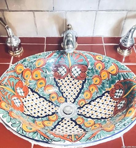 102 Audrey Alene Dr., San Antonio, TX 78216