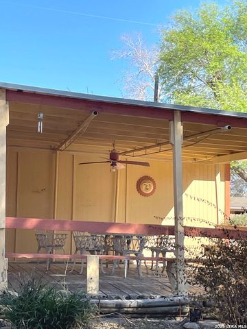 102 Audrey Alene Dr., San Antonio, TX 78216