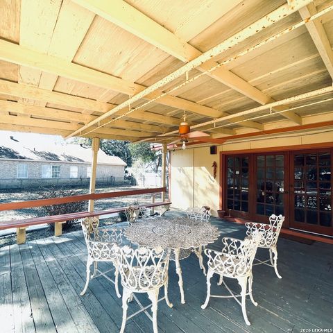 102 Audrey Alene Dr., San Antonio, TX 78216