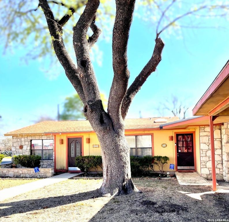 102 Audrey Alene Dr., San Antonio, TX 78216