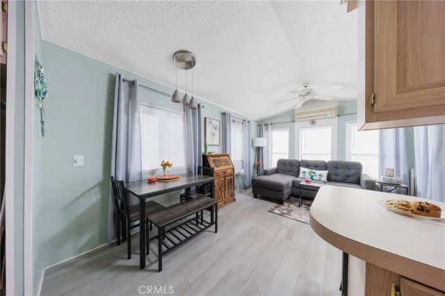 2750 W Acacia L14, Hemet, CA 92545