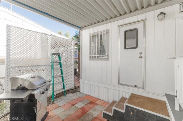 2750 W Acacia L14, Hemet, CA 92545