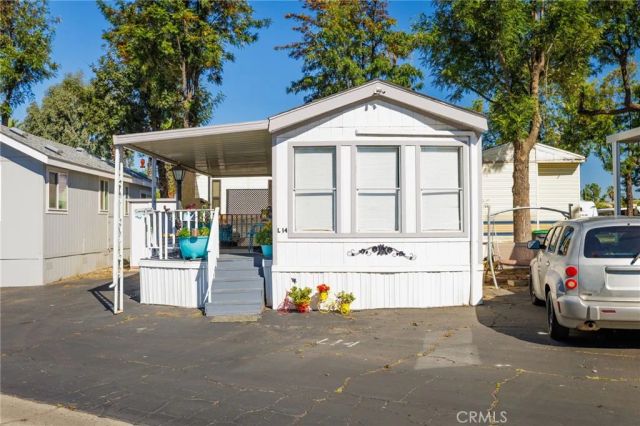 2750 W Acacia L14, Hemet, CA 92545