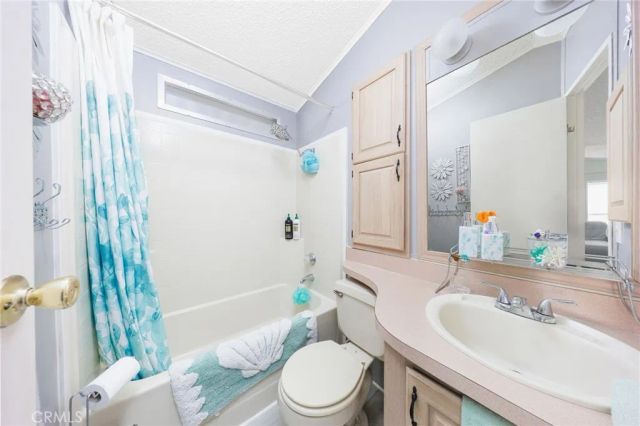 2750 W Acacia L14, Hemet, CA 92545