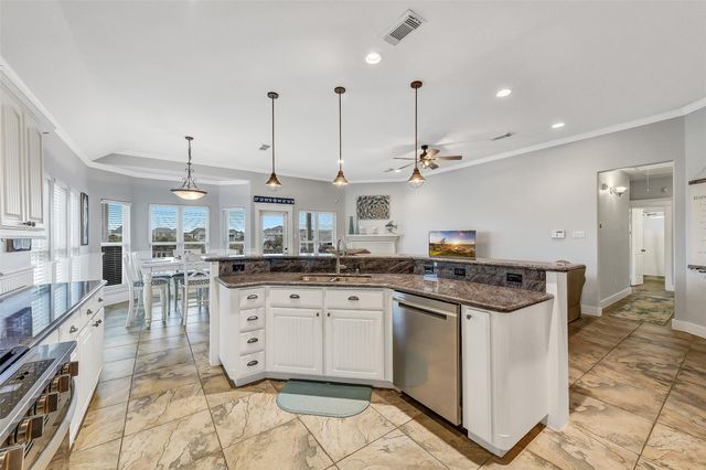 13602 Windlass Circle, Galveston, TX 77554