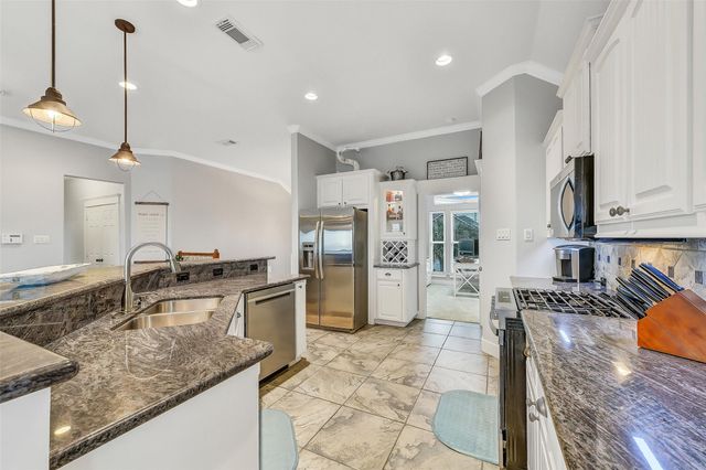 13602 Windlass Circle, Galveston, TX 77554