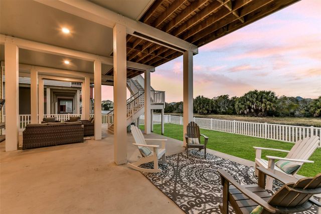 13602 Windlass Circle, Galveston, TX 77554