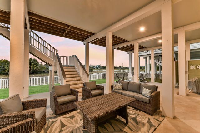 13602 Windlass Circle, Galveston, TX 77554