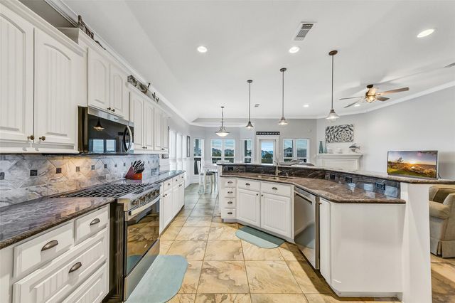 13602 Windlass Circle, Galveston, TX 77554