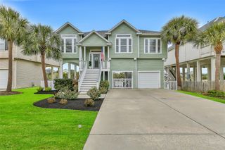 13602 Windlass Circle, Galveston, TX 77554