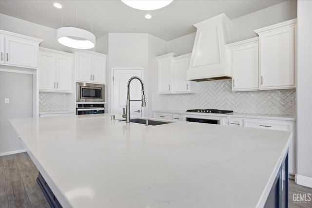 1509 Renoir Avenue, Bakersfield, CA 93314