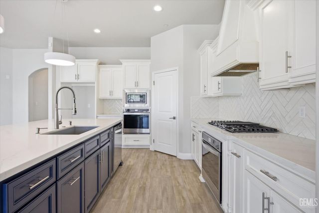 1509 Renoir Avenue, Bakersfield, CA 93314