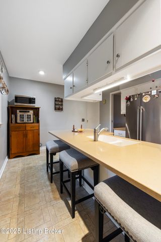 111 Hurstland Dr, Bardstown, KY 40004