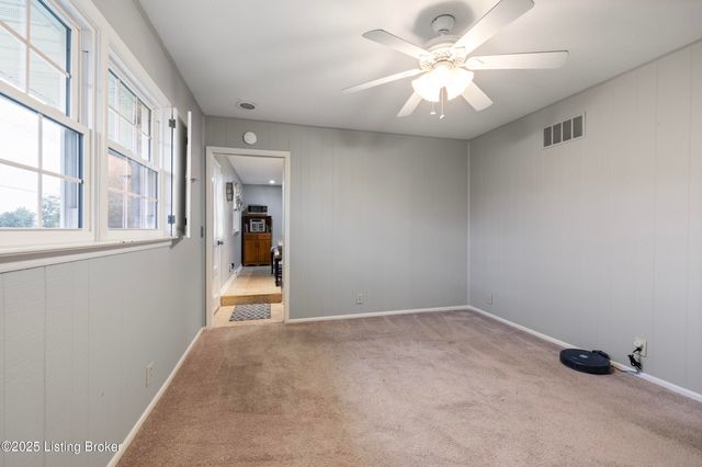 111 Hurstland Dr, Bardstown, KY 40004