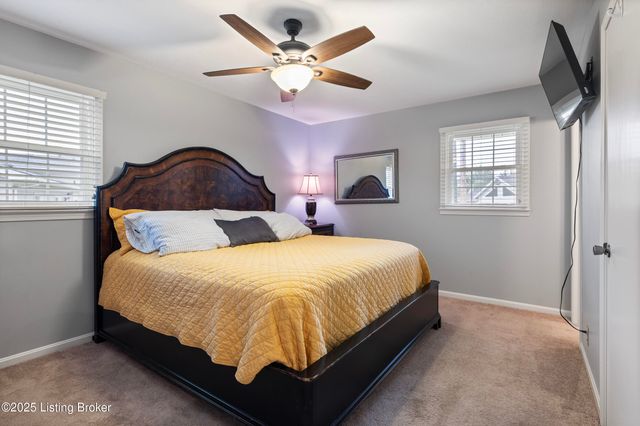 111 Hurstland Dr, Bardstown, KY 40004