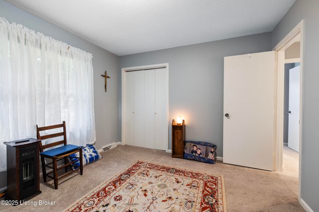 111 Hurstland Dr, Bardstown, KY 40004