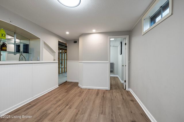 111 Hurstland Dr, Bardstown, KY 40004