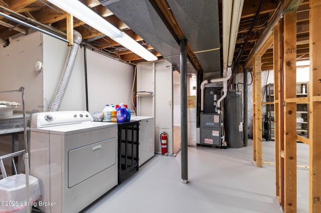 111 Hurstland Dr, Bardstown, KY 40004