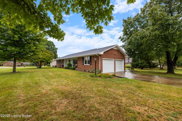 111 Hurstland Dr, Bardstown, KY 40004