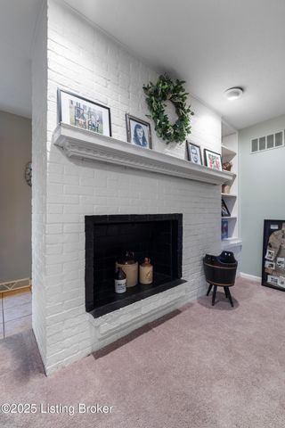 111 Hurstland Dr, Bardstown, KY 40004