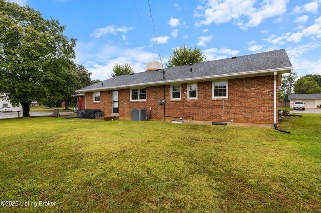 111 Hurstland Dr, Bardstown, KY 40004