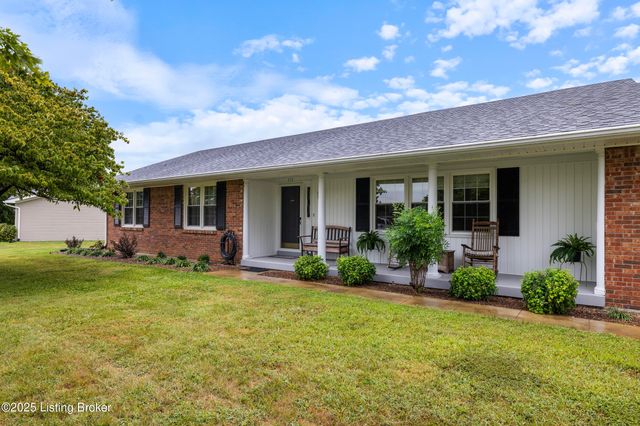 111 Hurstland Dr, Bardstown, KY 40004