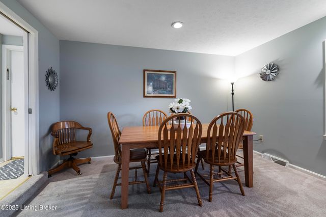 111 Hurstland Dr, Bardstown, KY 40004