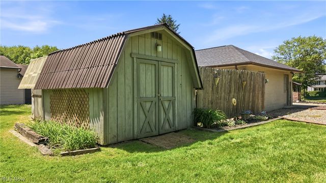 2258 Howland Wilson Road, Cortland, OH 44410