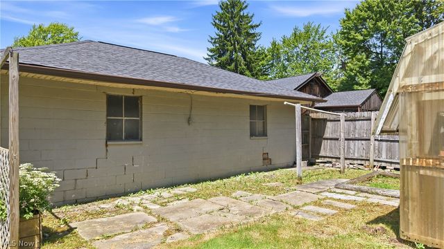 2258 Howland Wilson Road, Cortland, OH 44410