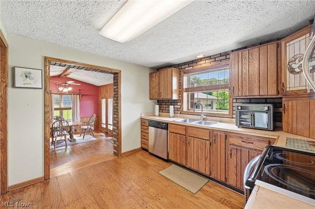 2258 Howland Wilson Road, Cortland, OH 44410