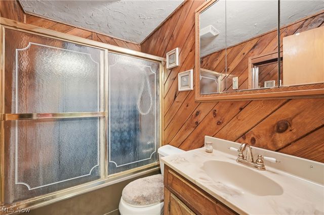 2258 Howland Wilson Road, Cortland, OH 44410
