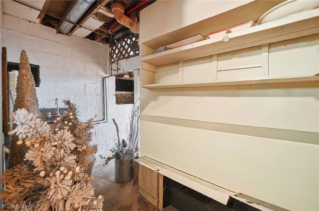 2258 Howland Wilson Road, Cortland, OH 44410
