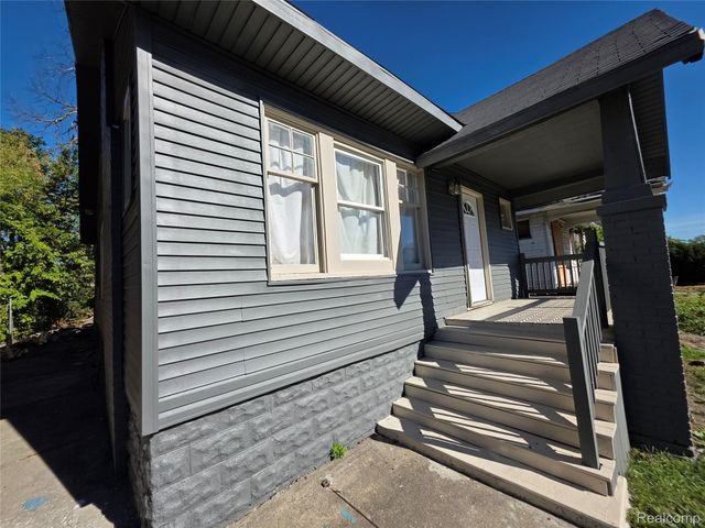 2530 Fullerton Street, Detroit, MI 48238