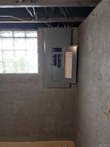 2530 Fullerton Street, Detroit, MI 48238