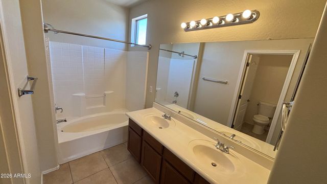 3899 S CRICKET Drive, Gilbert, AZ 85297